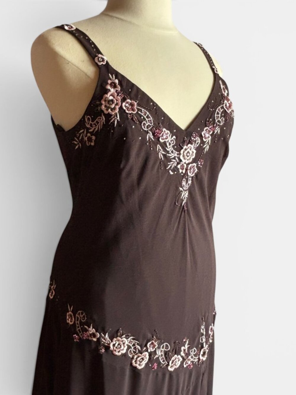 Brown Floral Embroidered 1920s-Inspired Handkerchief Hem Dress - Picture 5 of 16